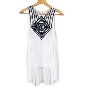 Love Stitch Black and White High Low Embroidered Rayon Abalone Tank Top Medium